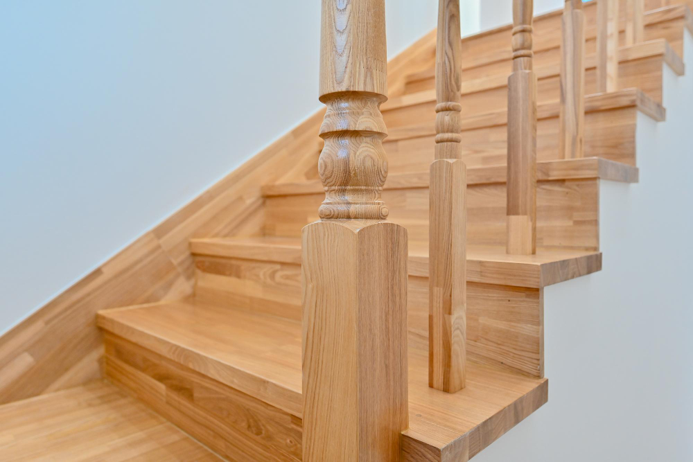  méthodes pour Rénover un escalier en bois sans poncer 
